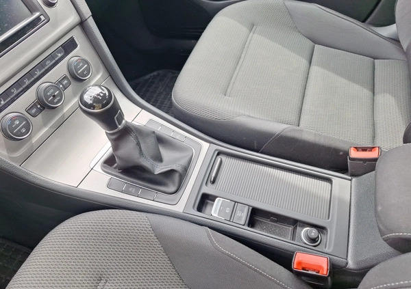 Volkswagen Golf cena 48500 przebieg: 127000, rok produkcji 2015 z Rzeszów małe 172